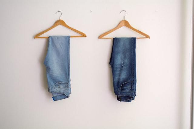 What is a Capsule Wardrobe and how do we Make one?